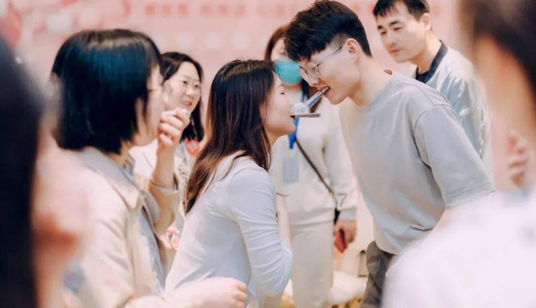 清理脏乱的宫殿